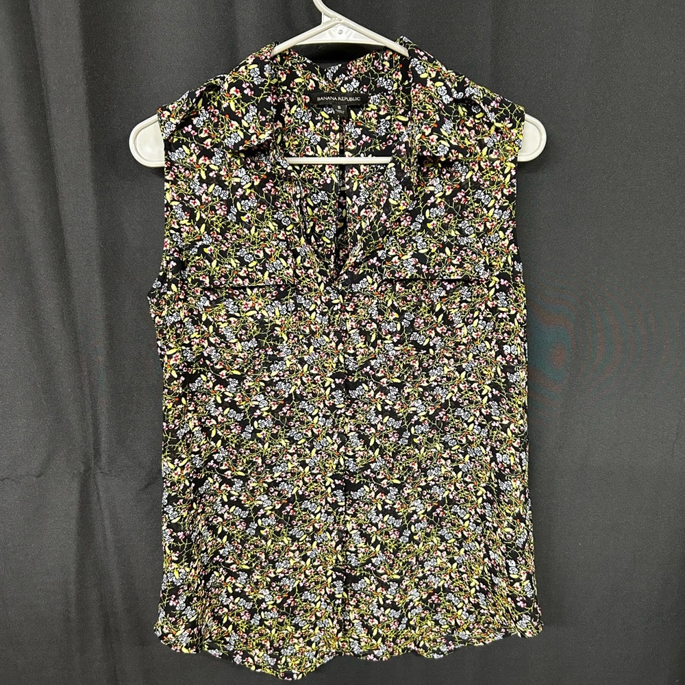 Banana Republic Floral Sleeveless Blouse - Black Multi